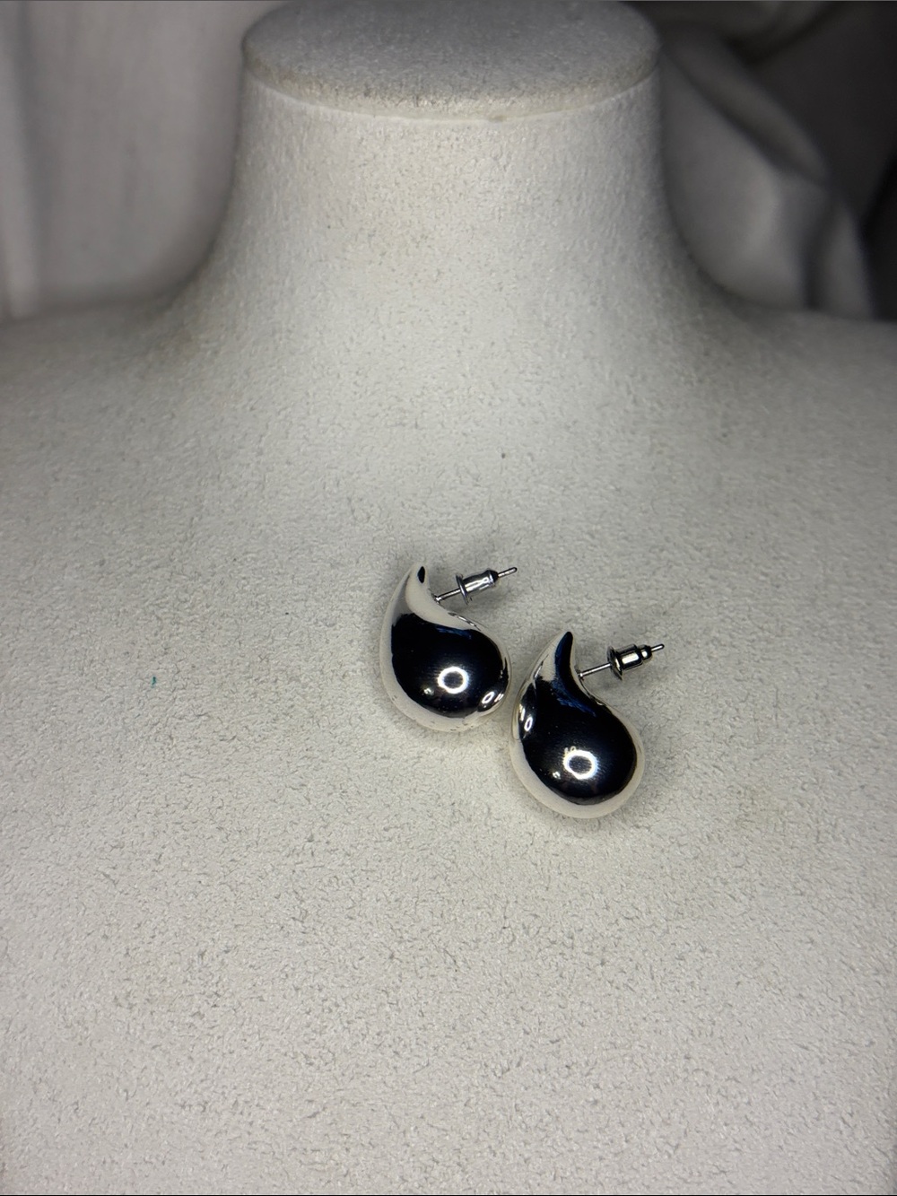 Silver Metal Alloy lightweight bubble drop style earrings